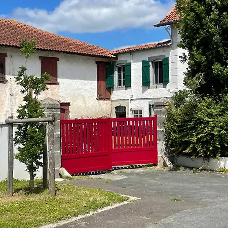 Apartament Baigura *